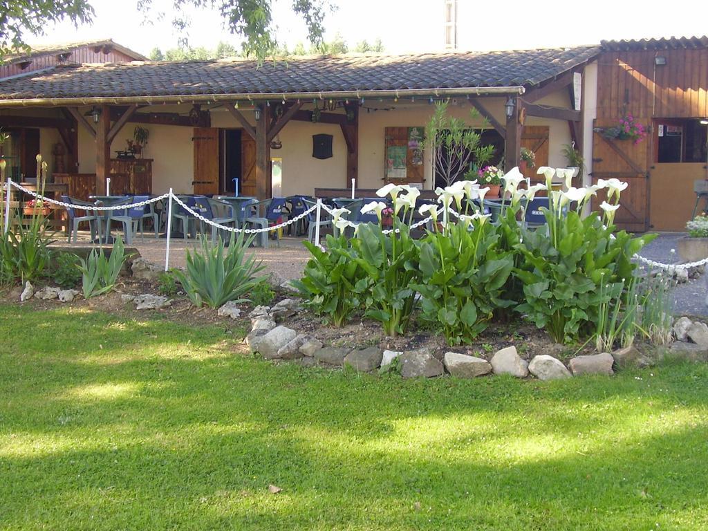 Vollore-Ville Camping " Le Grun De Chignore" מראה חיצוני תמונה